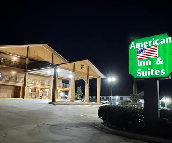 American Inn & Suites Exterior